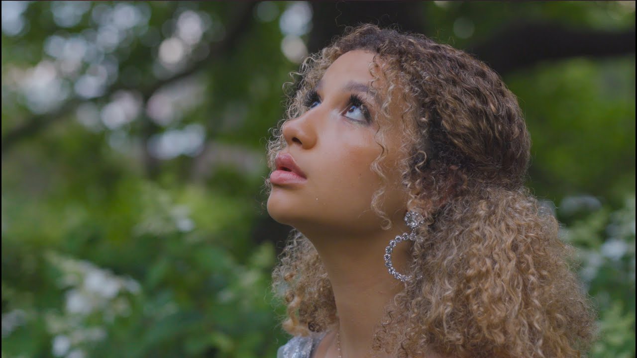 Video: Olivia Royal feat. PSYCHE - Glorious