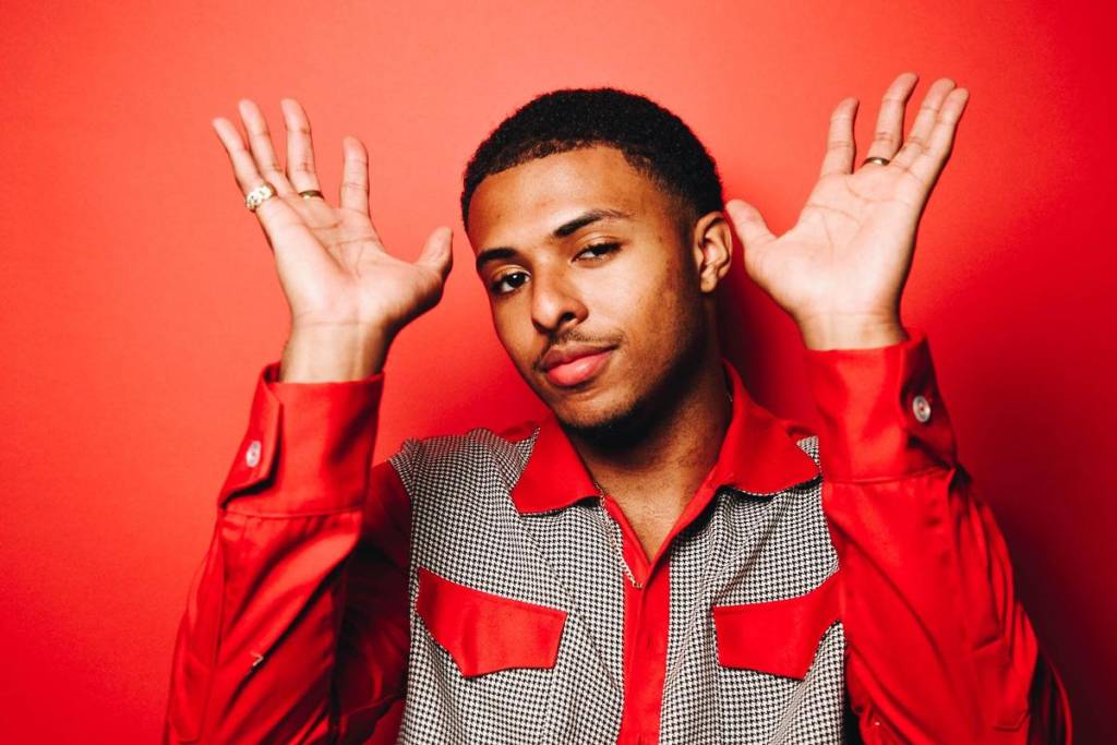 Diggy Simmons Talks New Music, Favorite Fashion Items, Zen Living, & More On Fuse's 'Mind Massage'