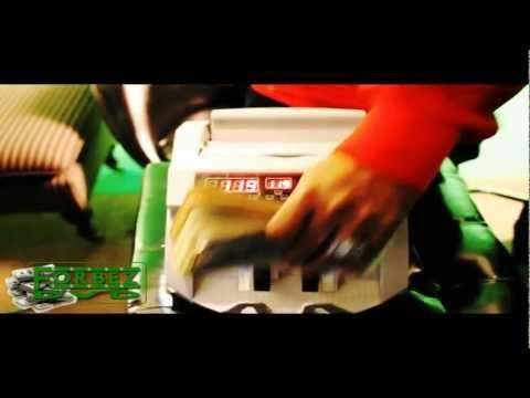 Papoose (@PapooseOnline) Breaks Out The Cash [via @ForbezDVD]